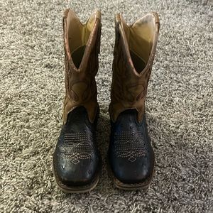 Roper toddler cowboy boots. Size 9.